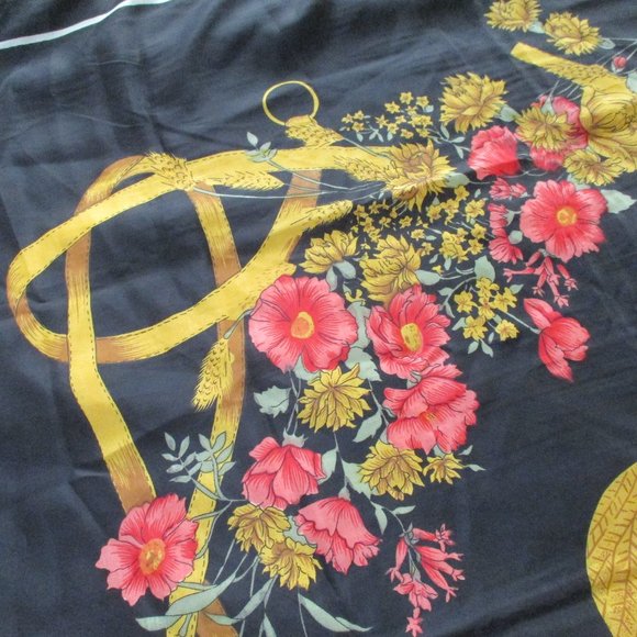 A day with the horses scarf - Picture 5 of 7